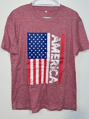 Men's Red Graphic 'America' Flag T-Shirt size L color Mauve